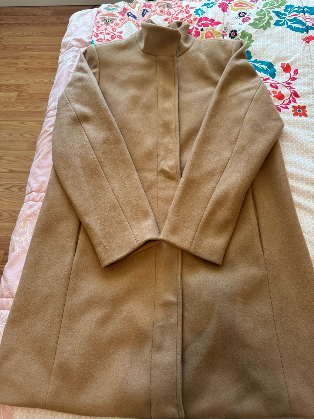Old Navy Women's Lady Coat Funnel
Acacia Tan Trench Overcoat - Size L. - Picture 5 of 11